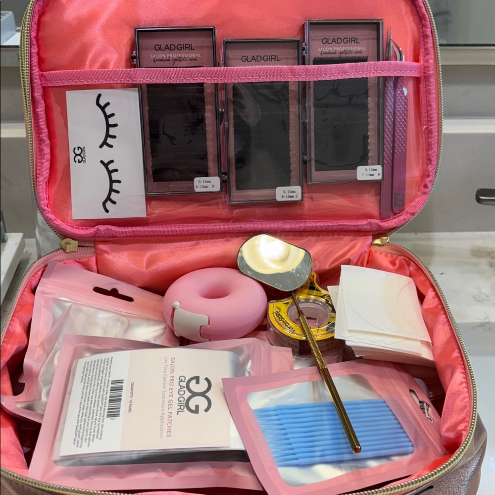 GladGirl Eyelash Extension Kit with Tools - Picture 2 of 3